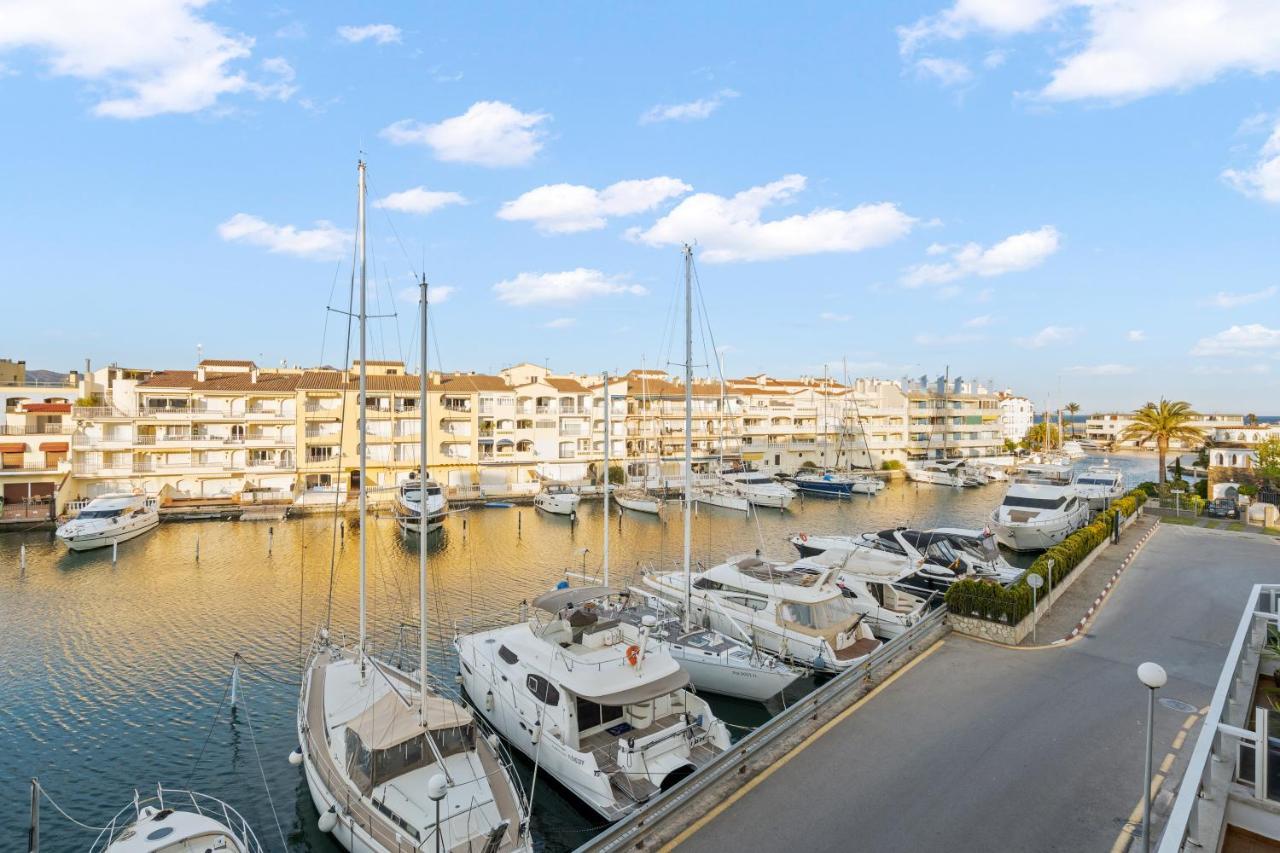 Welcs Apartamento 055 Emp Con Terraza Y Vistas Al Canal Empuriabrava Extérieur photo
